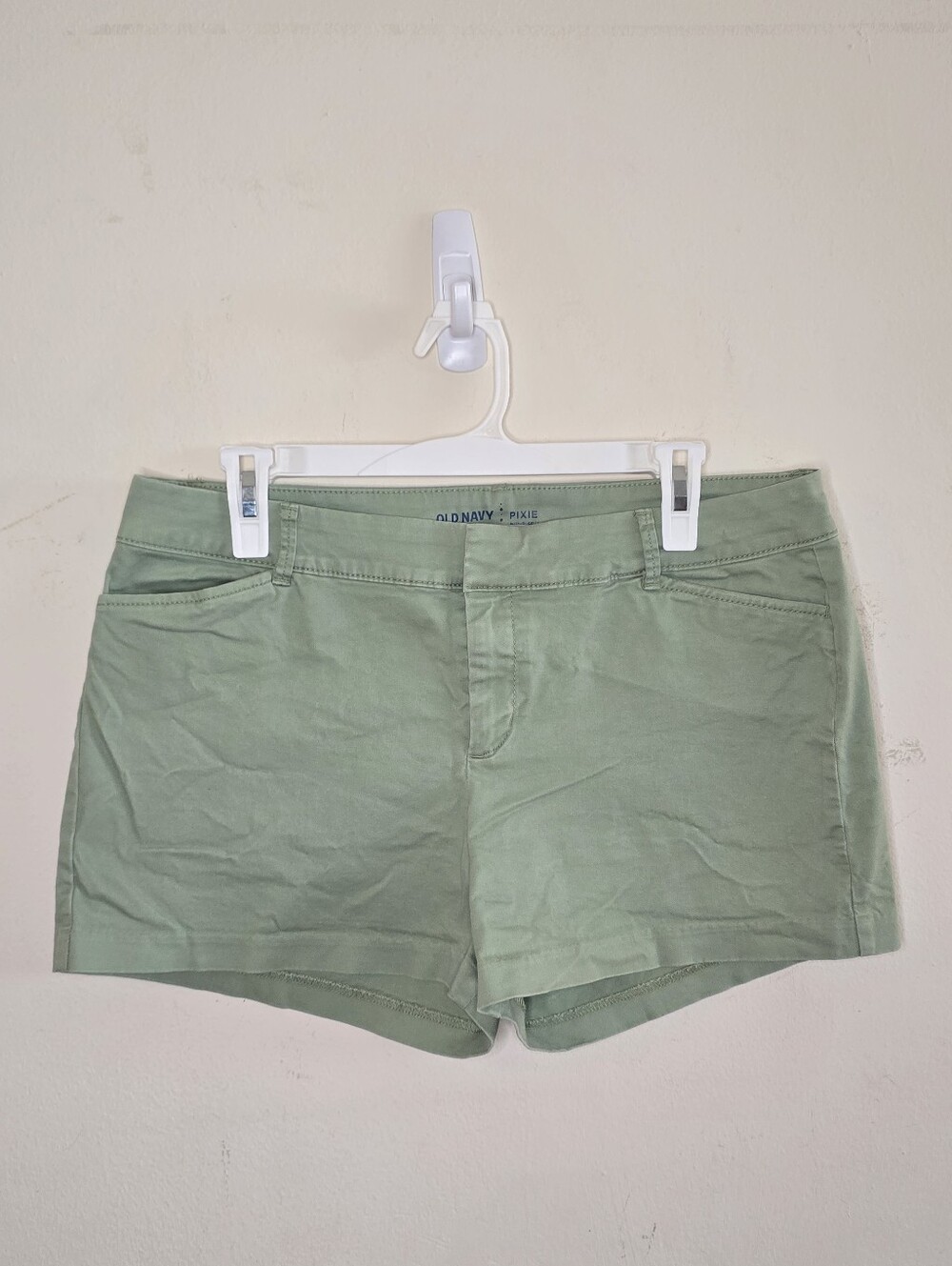Old Navy Pixie Chino Shorts Women's Green Mid Rise Casual Size 8/10